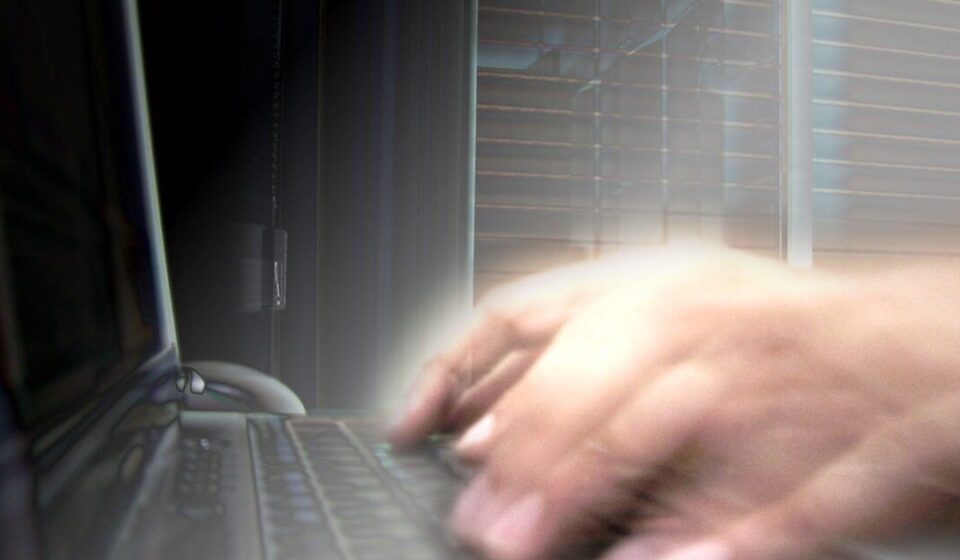 Best Free Tools to Remove Background from Images Online featured image